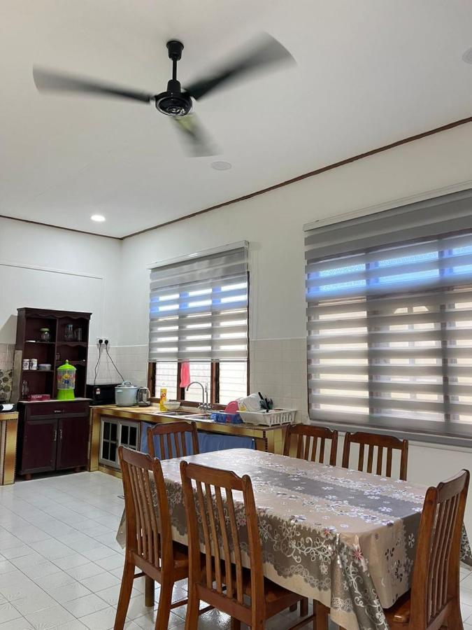 Lavender Homestay Desa Chendering 3 Bedrooms Kuala Terengganu Eksteriør bilde